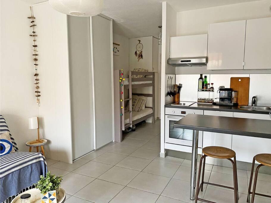 Appartement Joli Studio A 6 Min A Pied De La Plage à Sanary-sur-Mer Extérieur photo
